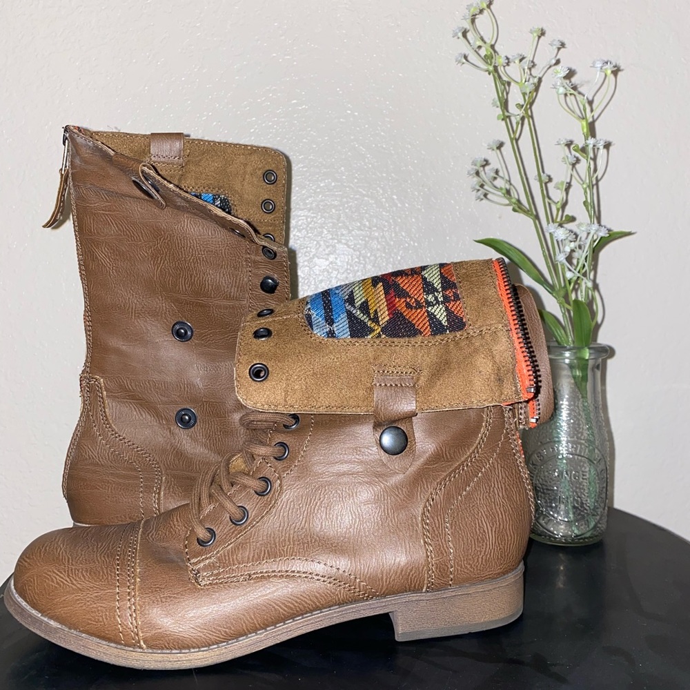 Women’s size 9.5 combat boots